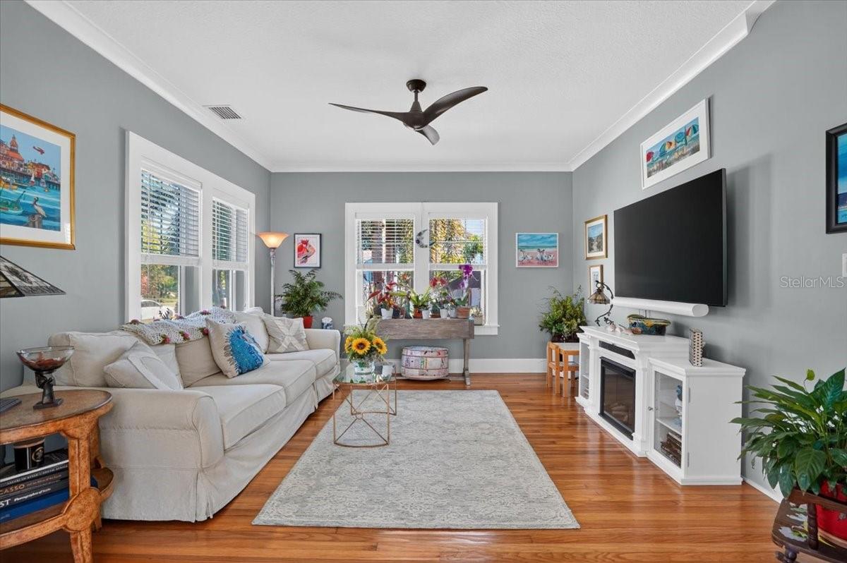 2890 8TH AVENUE N, St Petersburg, FL 33713