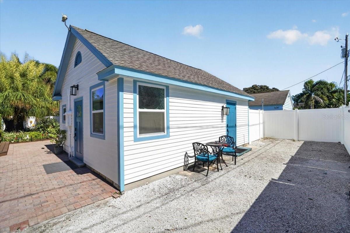 2890 8TH AVENUE N, St Petersburg, FL 33713