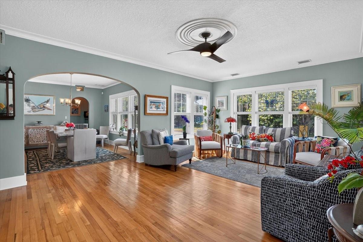 2890 8TH AVENUE N, St Petersburg, FL 33713