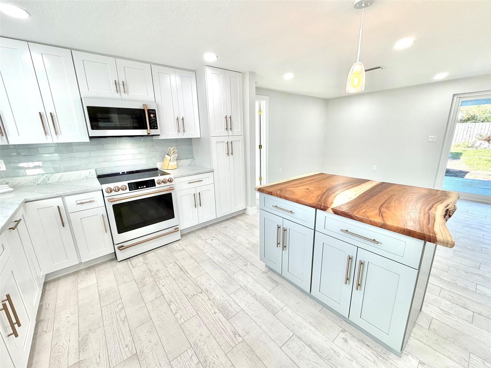 336 SHADDOCK STREET, Tarpon Springs, FL 34689