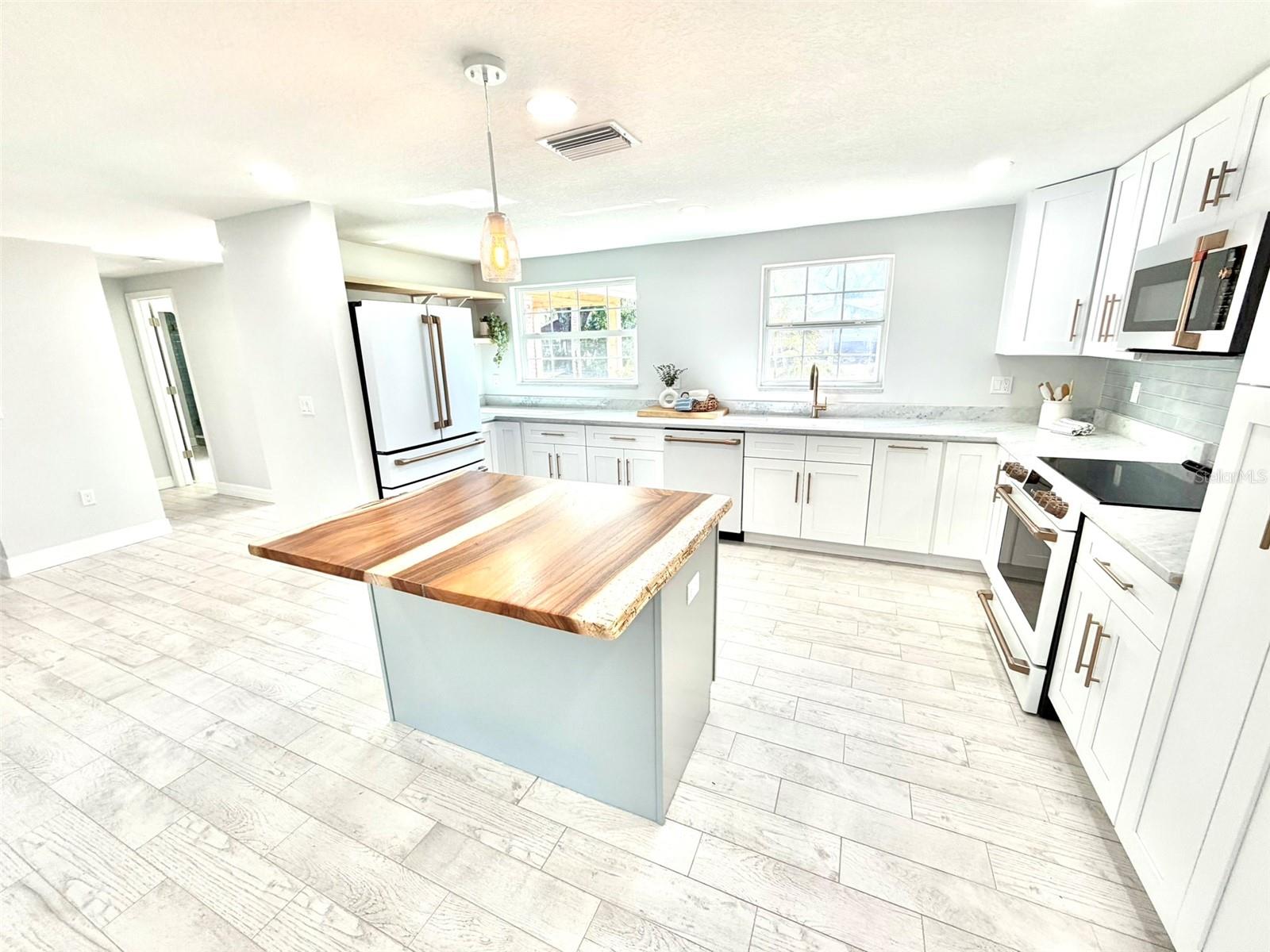 336 SHADDOCK STREET, Tarpon Springs, FL 34689