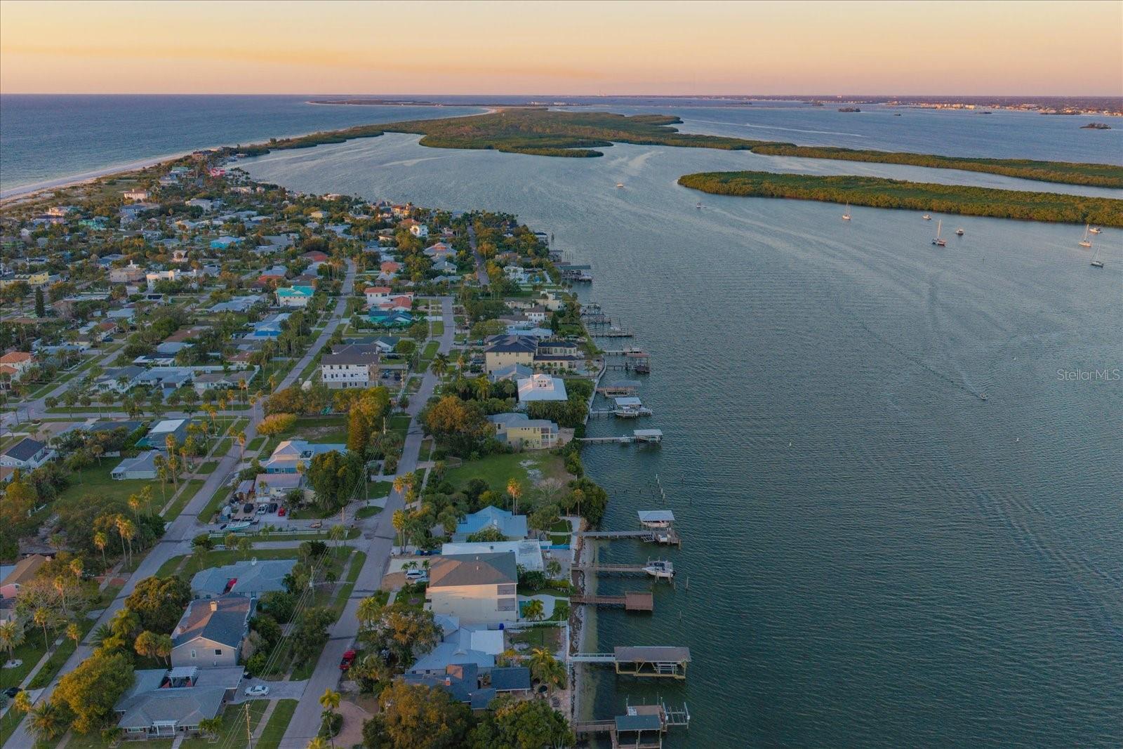 871 BAY ESPLANADE, Clearwater, FL 33767