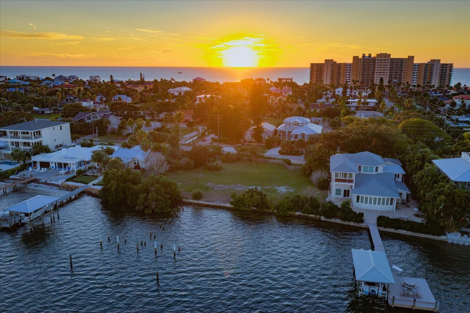 871 BAY ESPLANADE, Clearwater, FL 33767