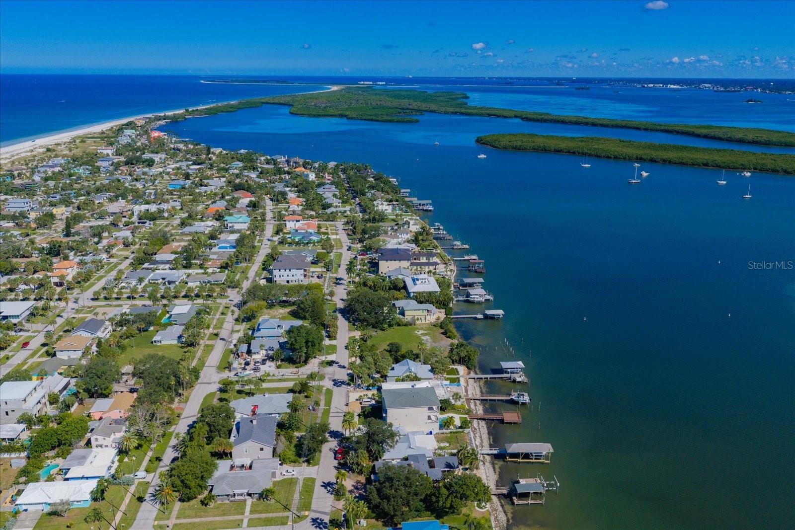 871 BAY ESPLANADE, Clearwater, FL 33767