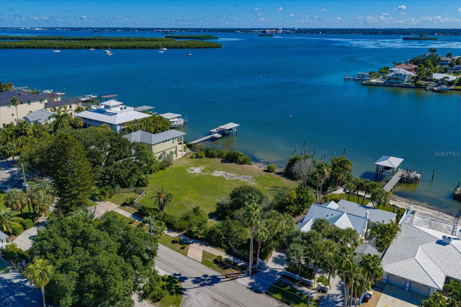 871 BAY ESPLANADE, Clearwater, FL 33767