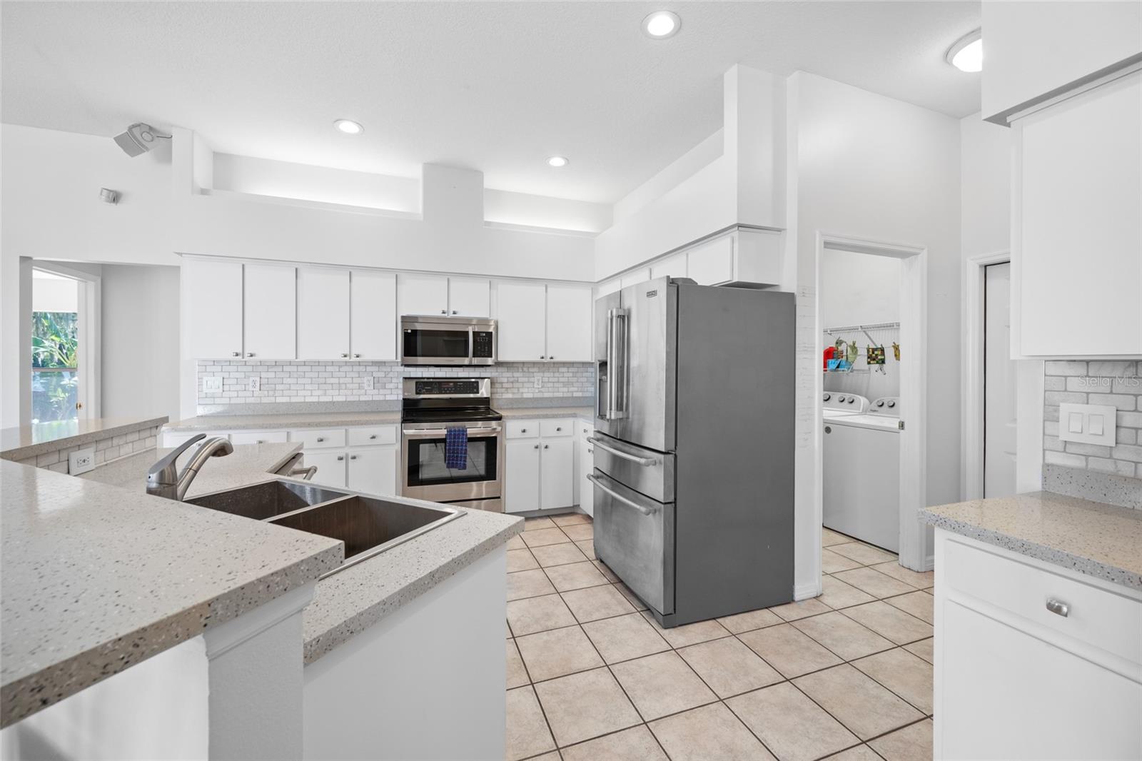 1648 WOODRIDGE COURT, Lutz, FL 33559