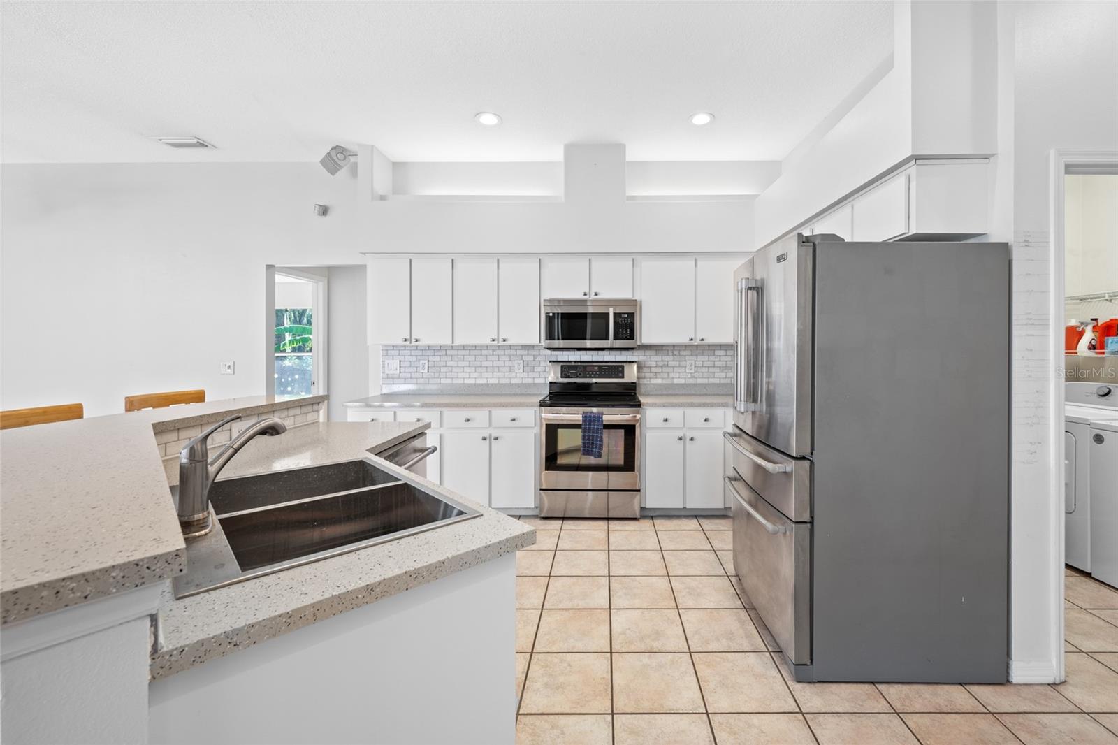 1648 WOODRIDGE COURT, Lutz, FL 33559