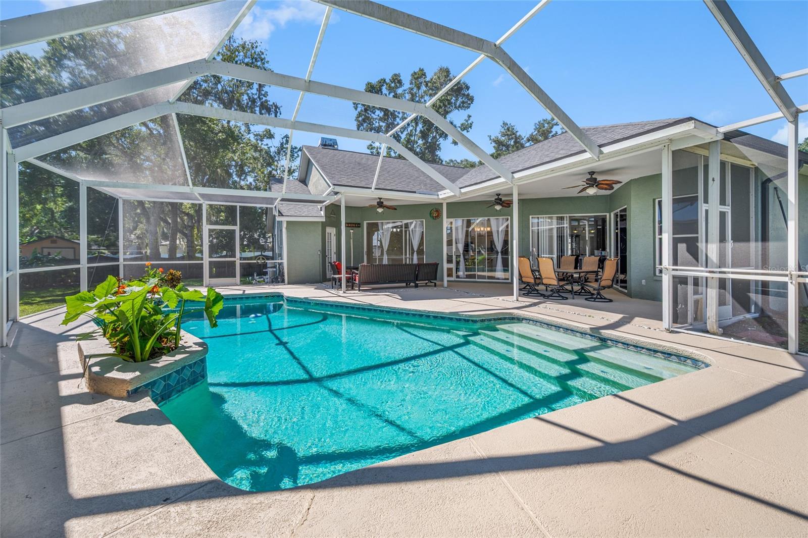 1648 WOODRIDGE COURT, Lutz, FL 33559 1648 WOODRIDGE COURT, Lutz, FL 33559