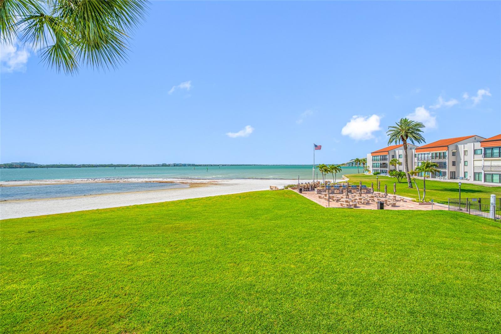 865 S GULFVIEW BOULEVARD, #202, Clearwater, FL 33767