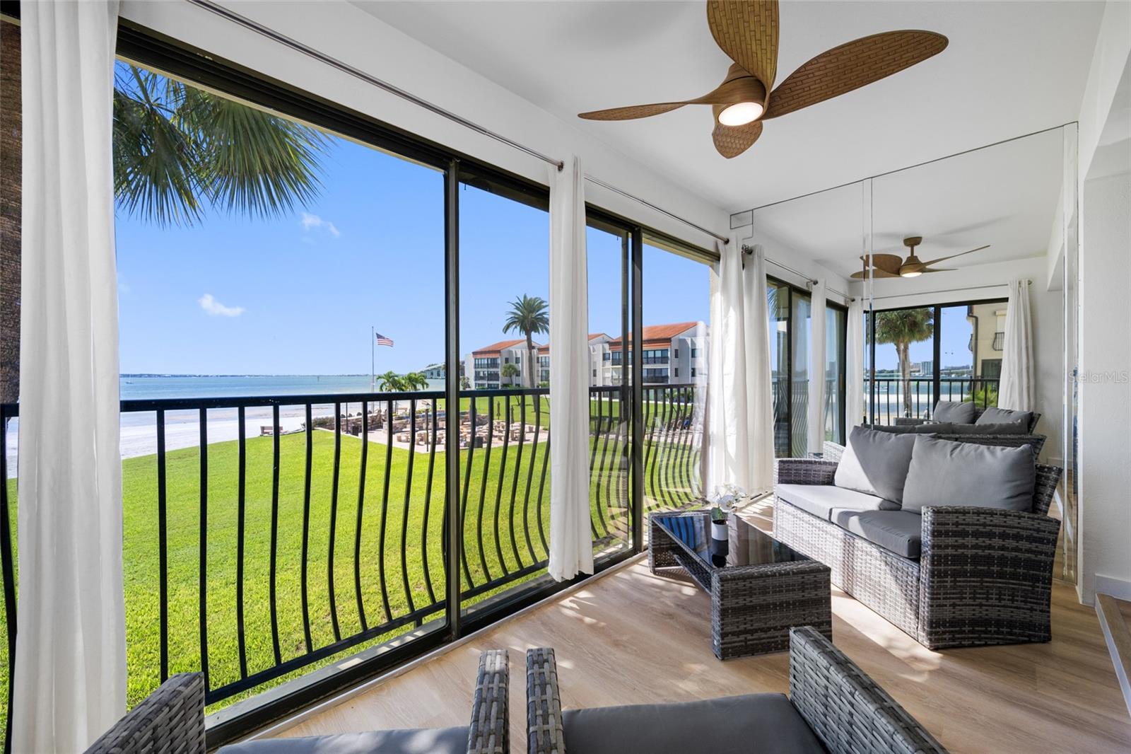 865 S GULFVIEW BOULEVARD, #202, Clearwater, FL 33767 865 S GULFVIEW BOULEVARD, #202, Clearwater, FL 33767