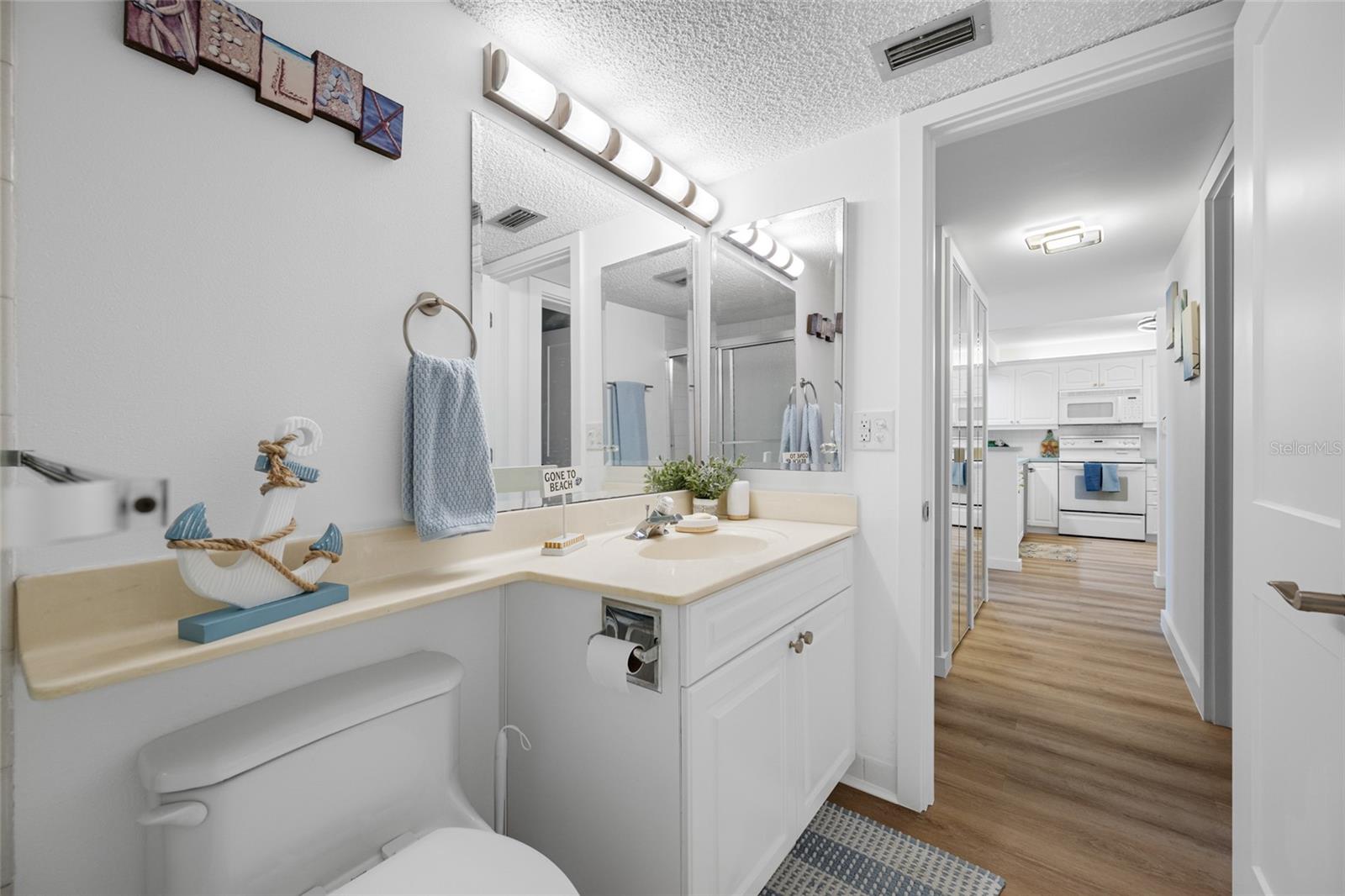 865 S GULFVIEW BOULEVARD, #202, Clearwater, FL 33767