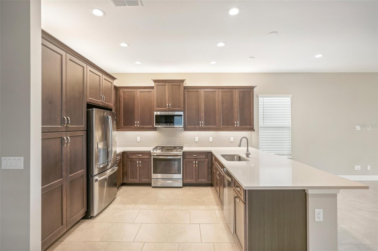 4838 SEVILLA SHORES DRIVE, Wimauma, FL 33598