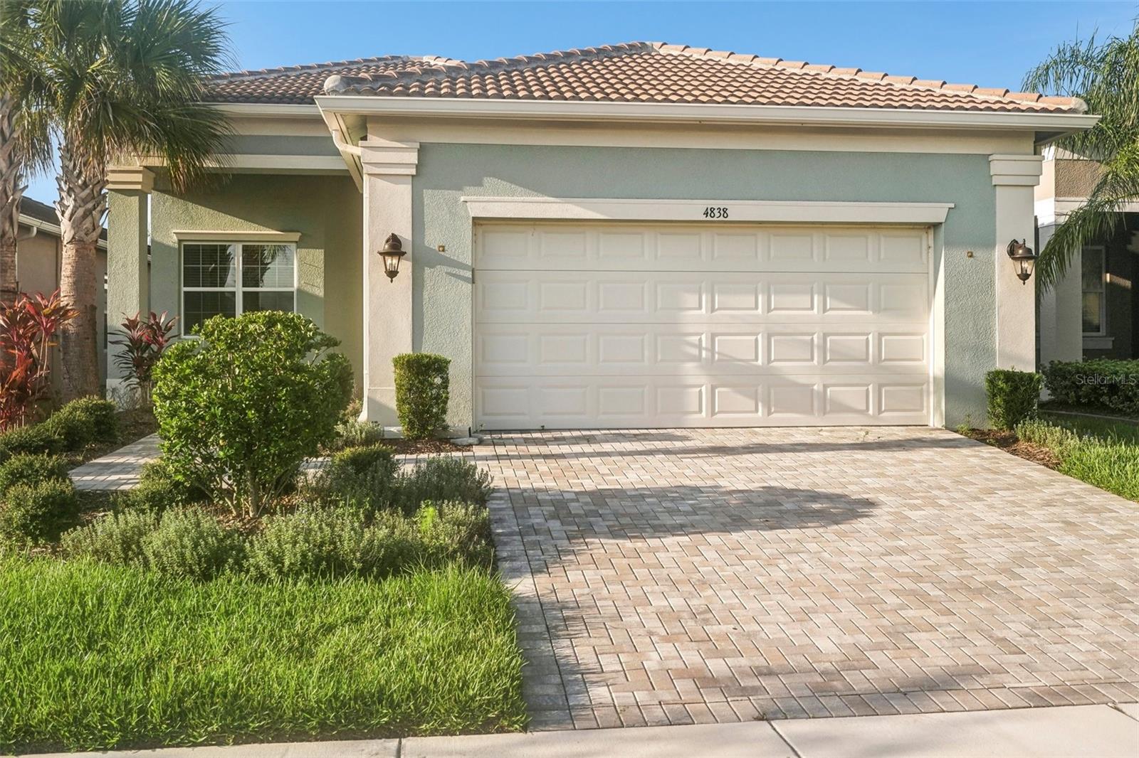 4838 SEVILLA SHORES DRIVE, Wimauma, FL 33598 4838 SEVILLA SHORES DRIVE, Wimauma, FL 33598
