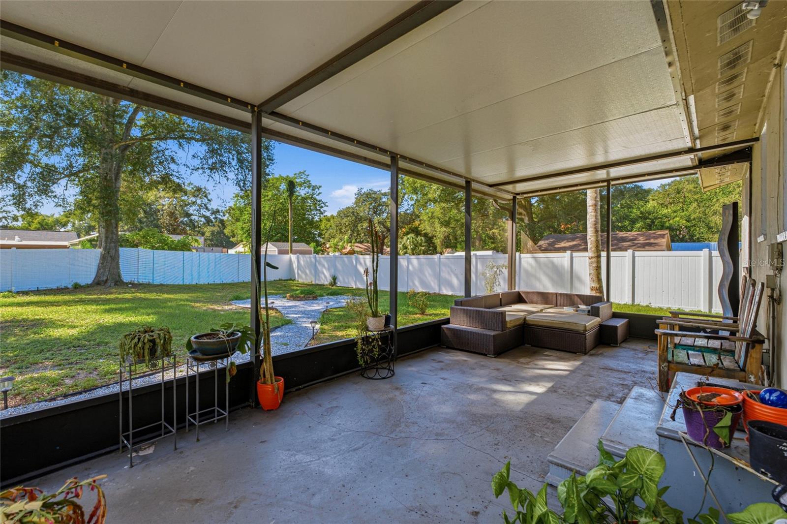 1427 E COMANCHE AVENUE, Tampa, FL 33604