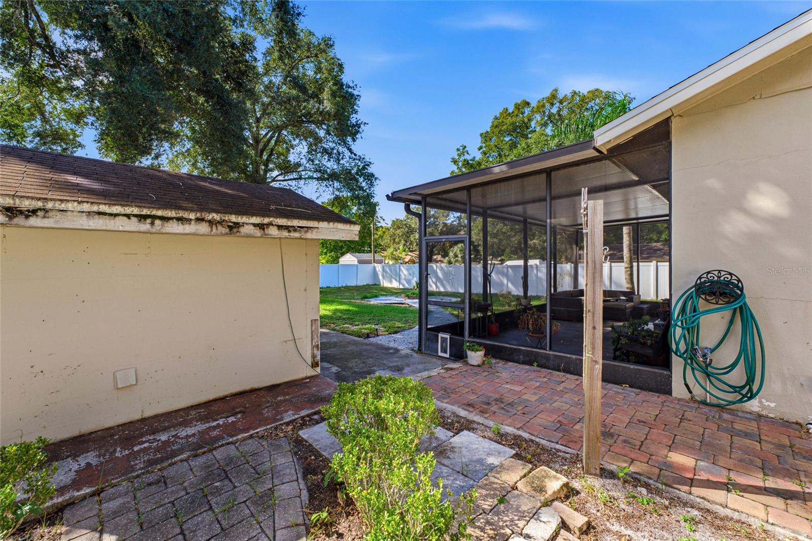 1427 E COMANCHE AVENUE, Tampa, FL 33604