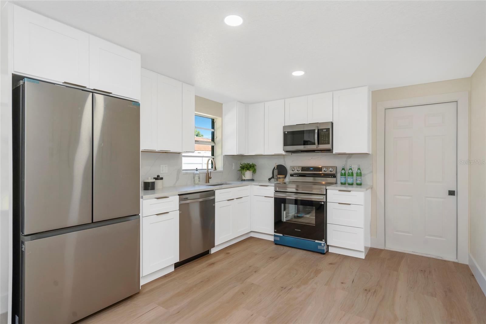 4003 W MONTGOMERY TERRACE, Tampa, FL 33616