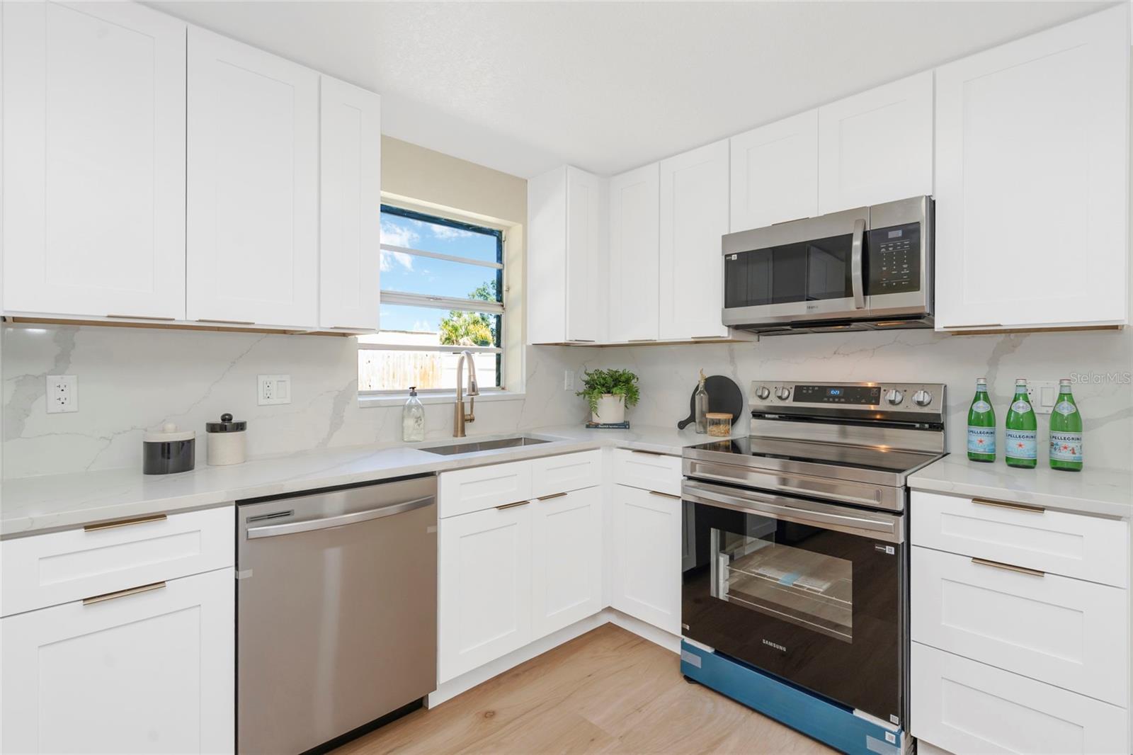 4003 W MONTGOMERY TERRACE, Tampa, FL 33616