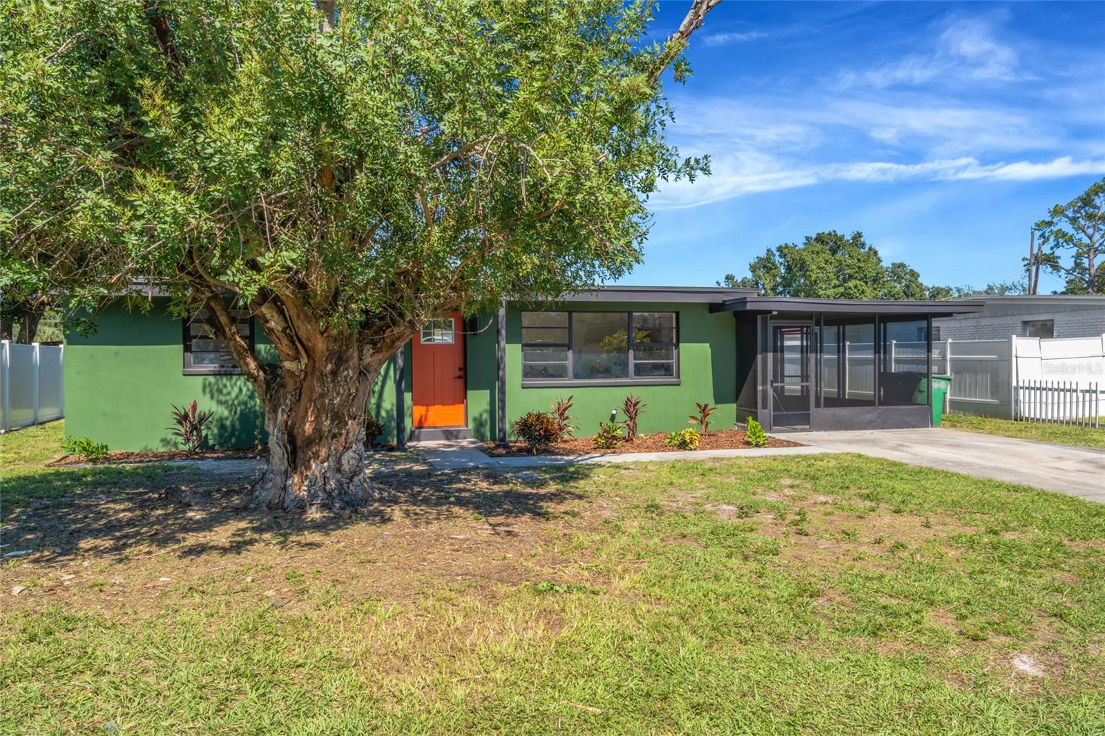 4003 W MONTGOMERY TERRACE, Tampa, FL 33616