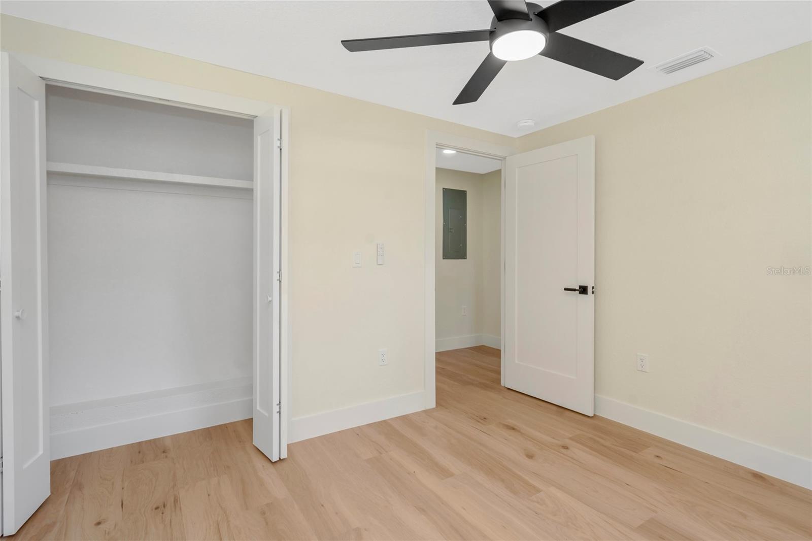 4003 W MONTGOMERY TERRACE, Tampa, FL 33616