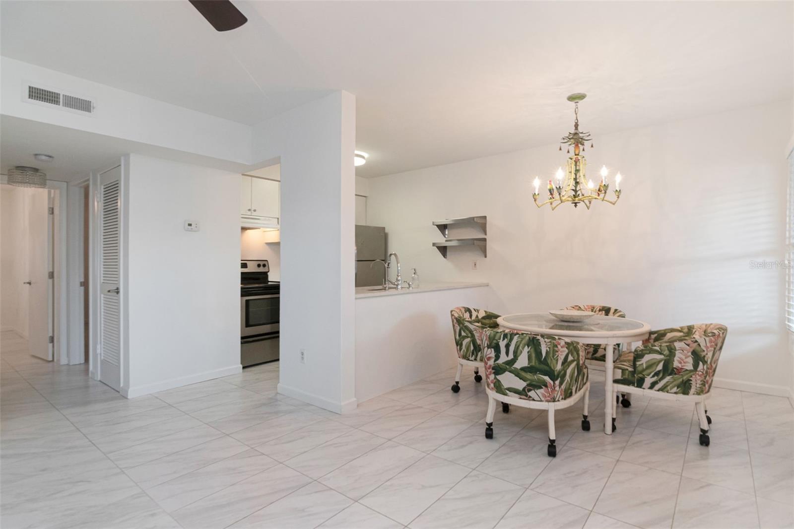 527 S LINCOLN AVENUE, #A205, Tampa, FL 33609