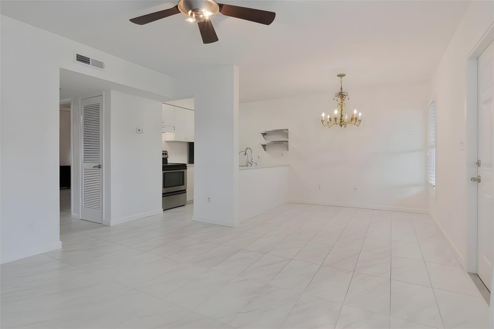 527 S LINCOLN AVENUE, #A205, Tampa, FL 33609
