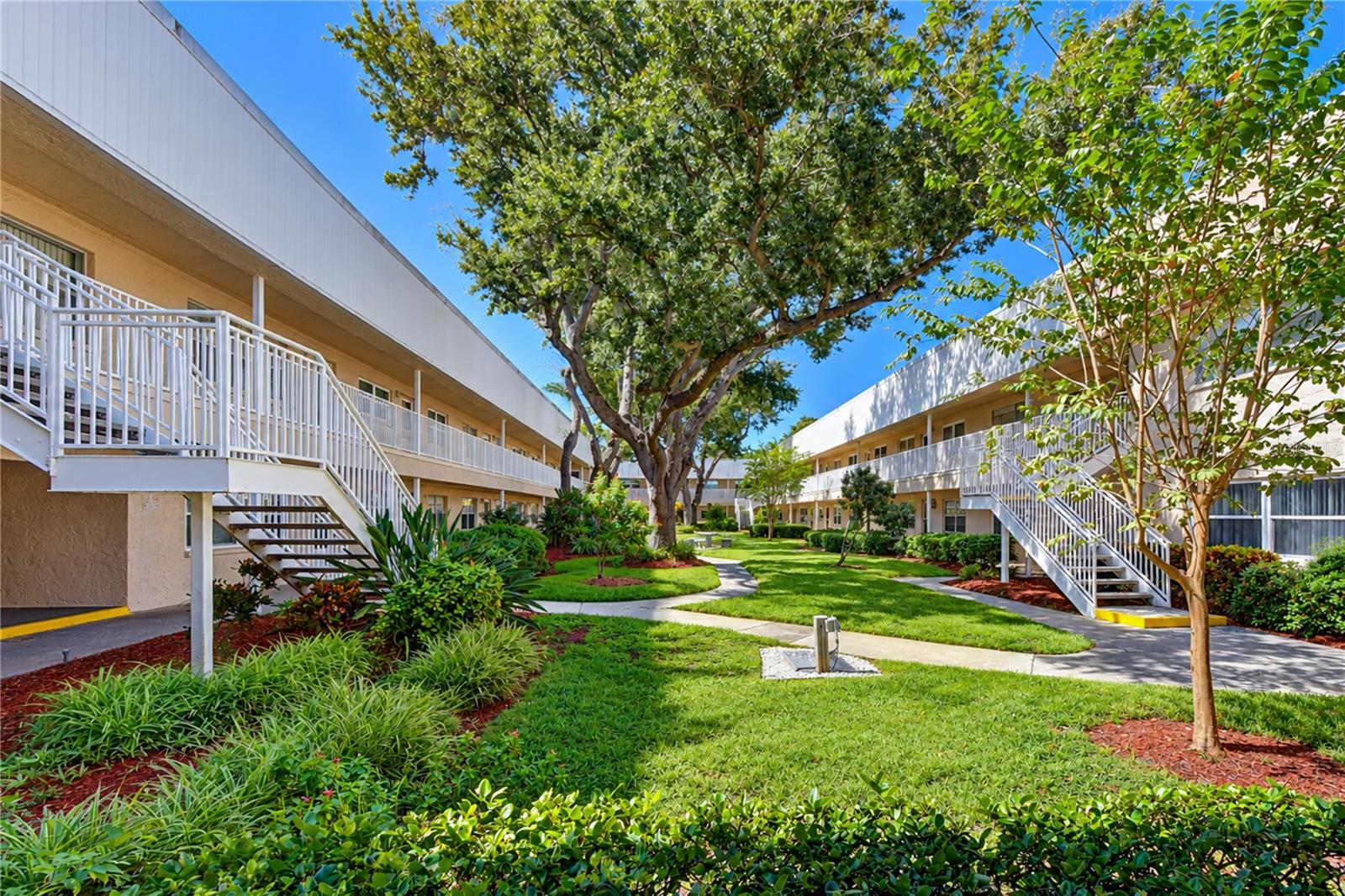 10037 62ND TERRACE N, #9, St Petersburg, FL 33708