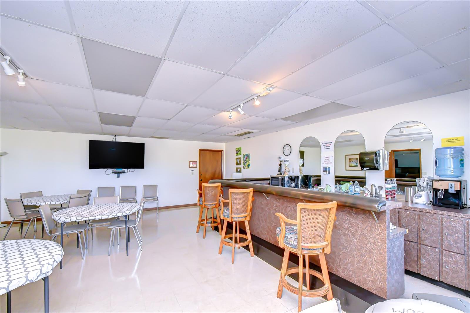 10037 62ND TERRACE N, #9, St Petersburg, FL 33708