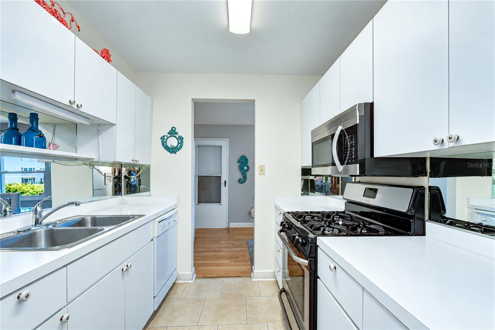 10037 62ND TERRACE N, #9, St Petersburg, FL 33708