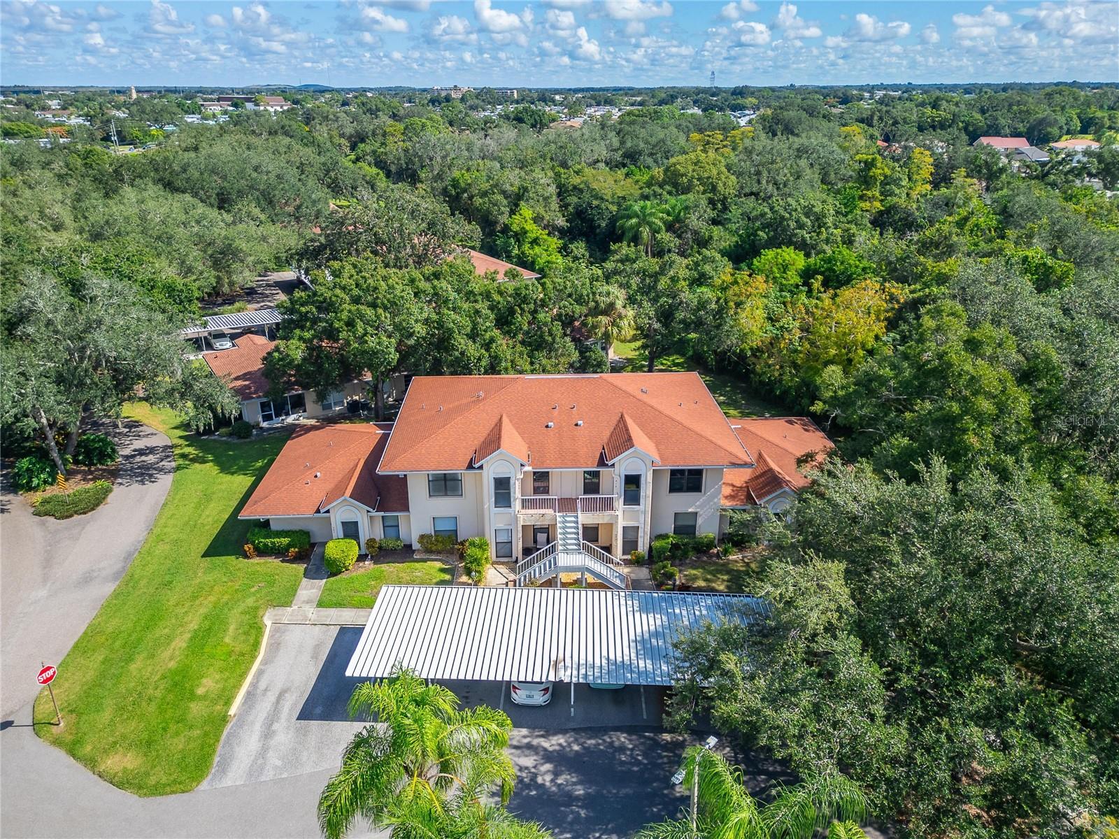 304 KNOTTWOOD COURT, #304, Sun City Center, FL 33573