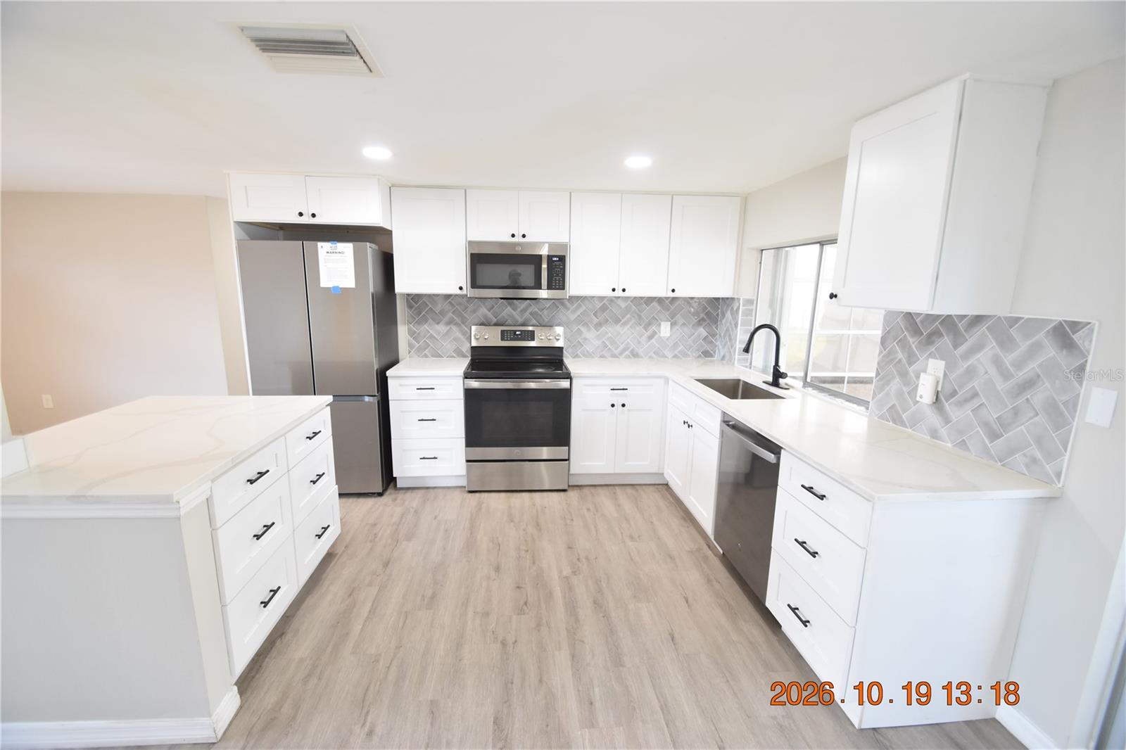 4232 NEWBURY DRIVE, New Port Richey, FL 34652 4232 NEWBURY DRIVE, New Port Richey, FL 34652