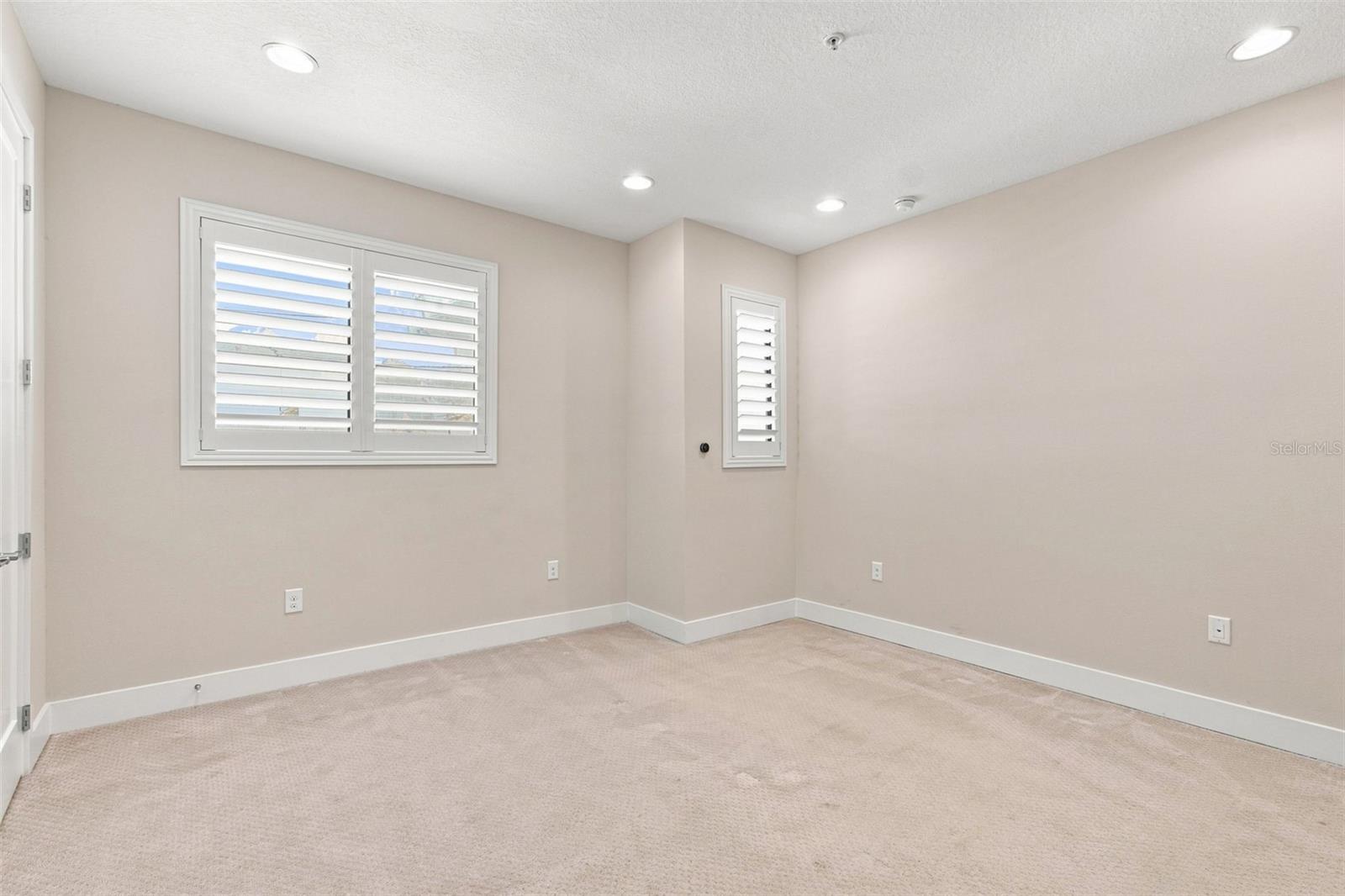 931 ARLINGTON AVENUE N, #1, St Petersburg, FL 33705