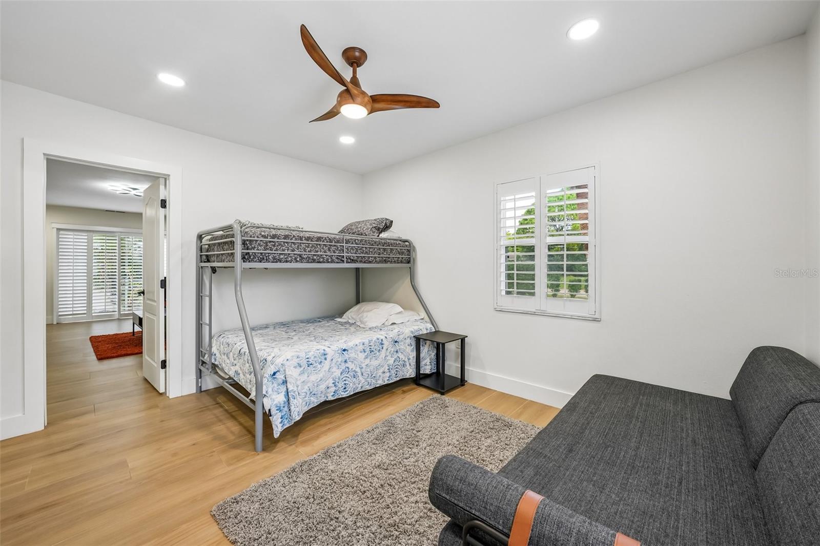 7100 PARK STREET S, St Petersburg, FL 33707