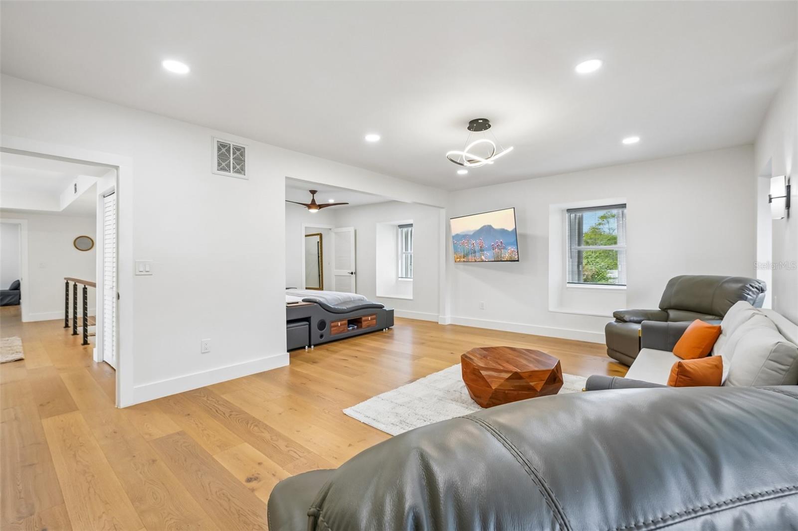 7100 PARK STREET S, St Petersburg, FL 33707