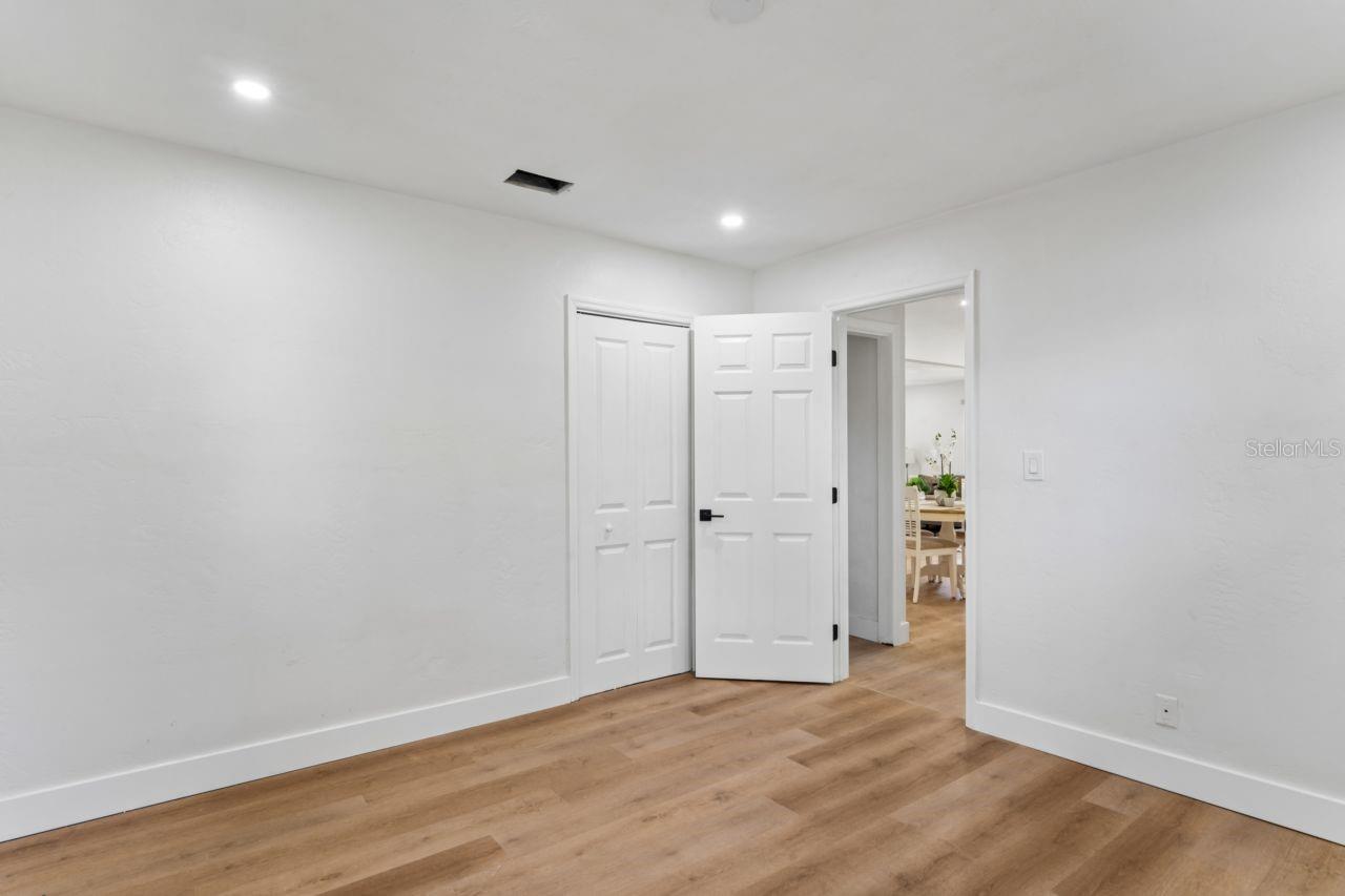 2929 EMERSON AVENUE S, St Petersburg, FL 33712