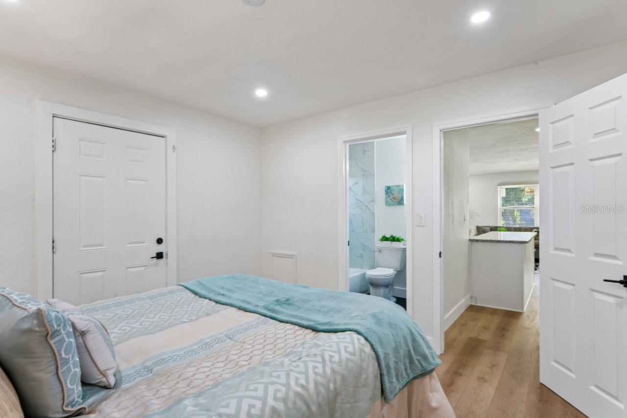 2929 EMERSON AVENUE S, St Petersburg, FL 33712