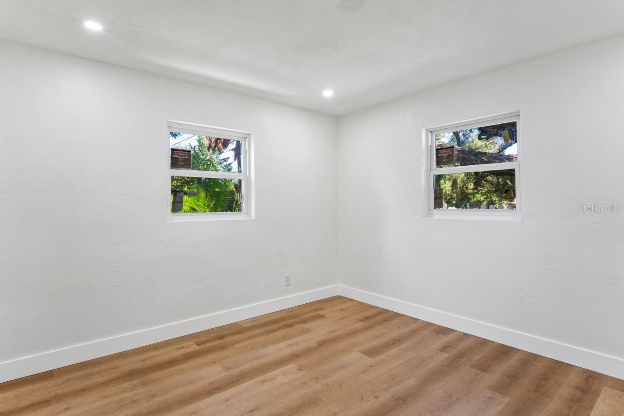 2929 EMERSON AVENUE S, St Petersburg, FL 33712