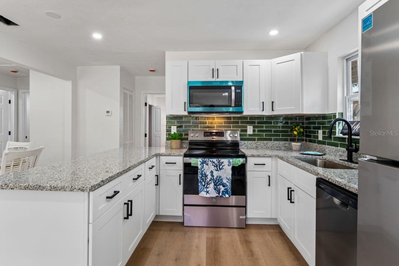 2929 EMERSON AVENUE S, St Petersburg, FL 33712