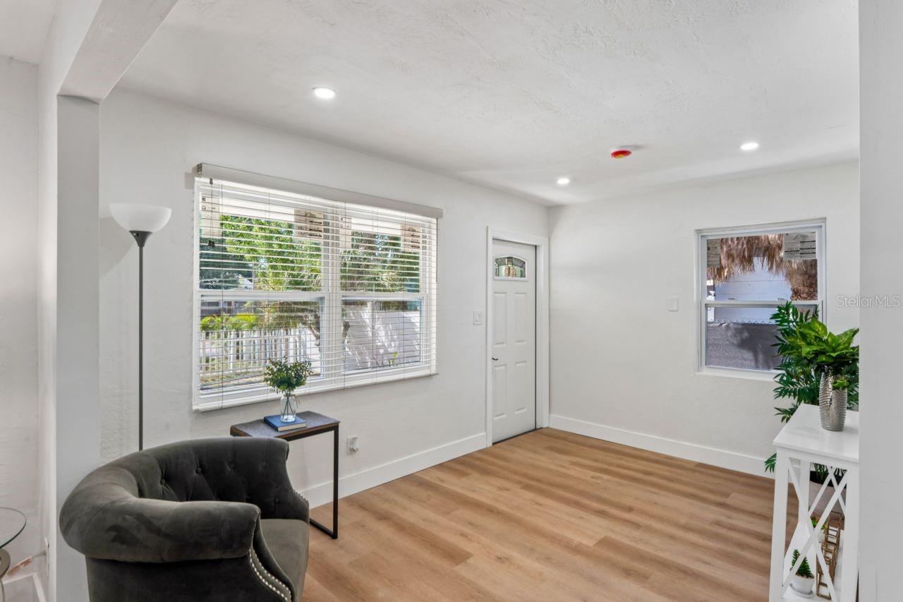 2929 EMERSON AVENUE S, St Petersburg, FL 33712