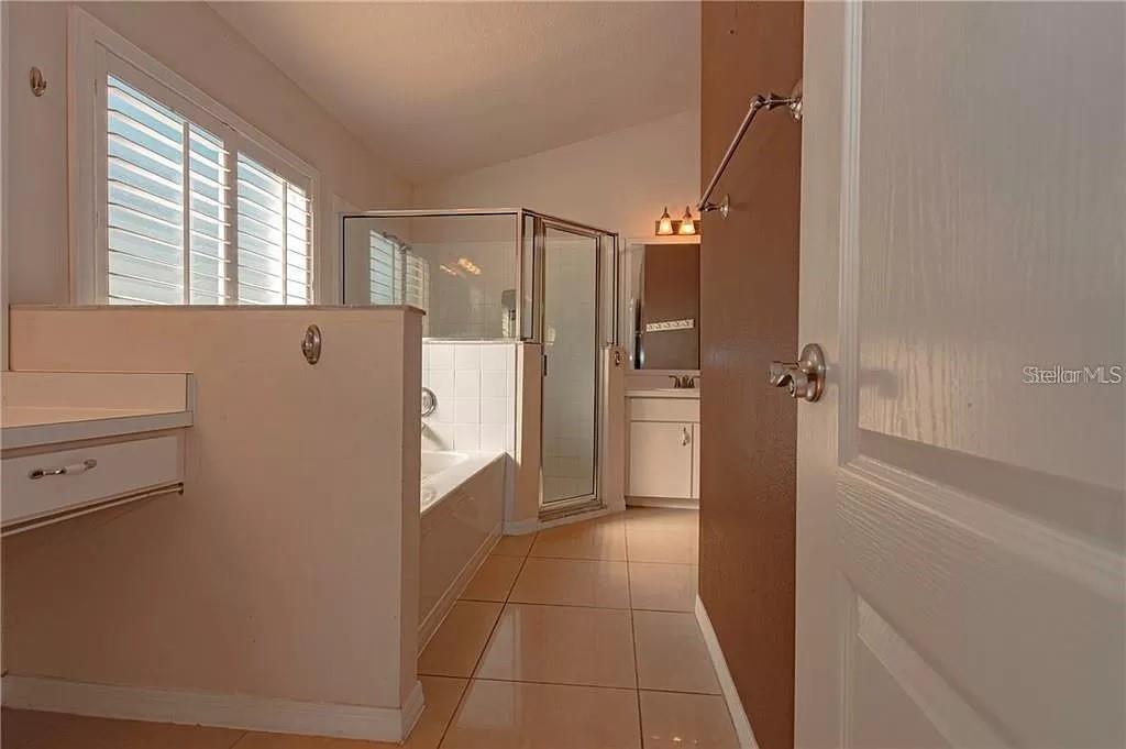 3904 IXORA COURT, Riverview, FL 33578