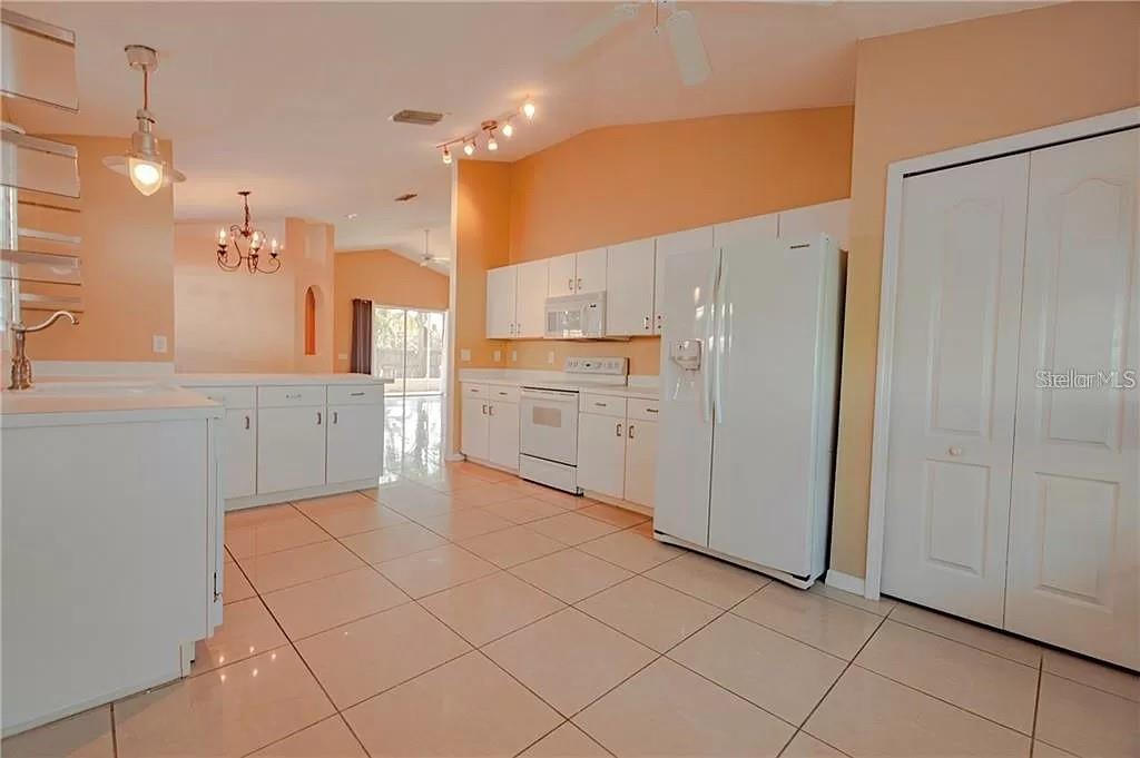 3904 IXORA COURT, Riverview, FL 33578