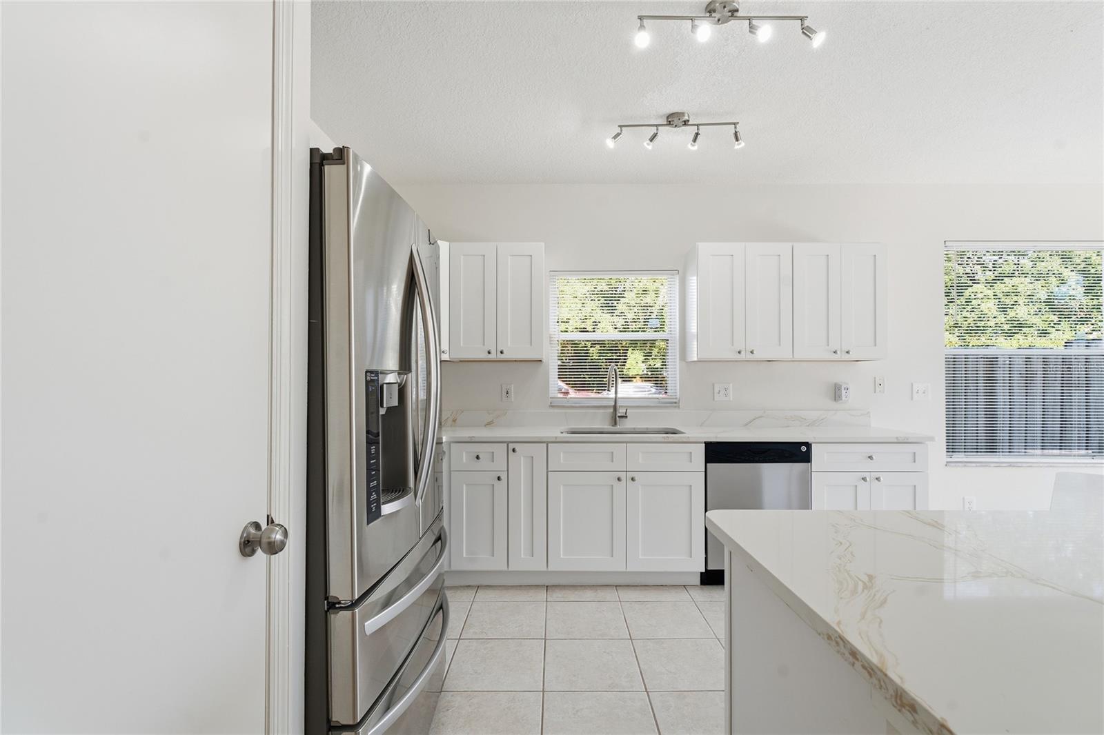 16867 LE CLARE SHORES DRIVE, Tampa, FL 33624
