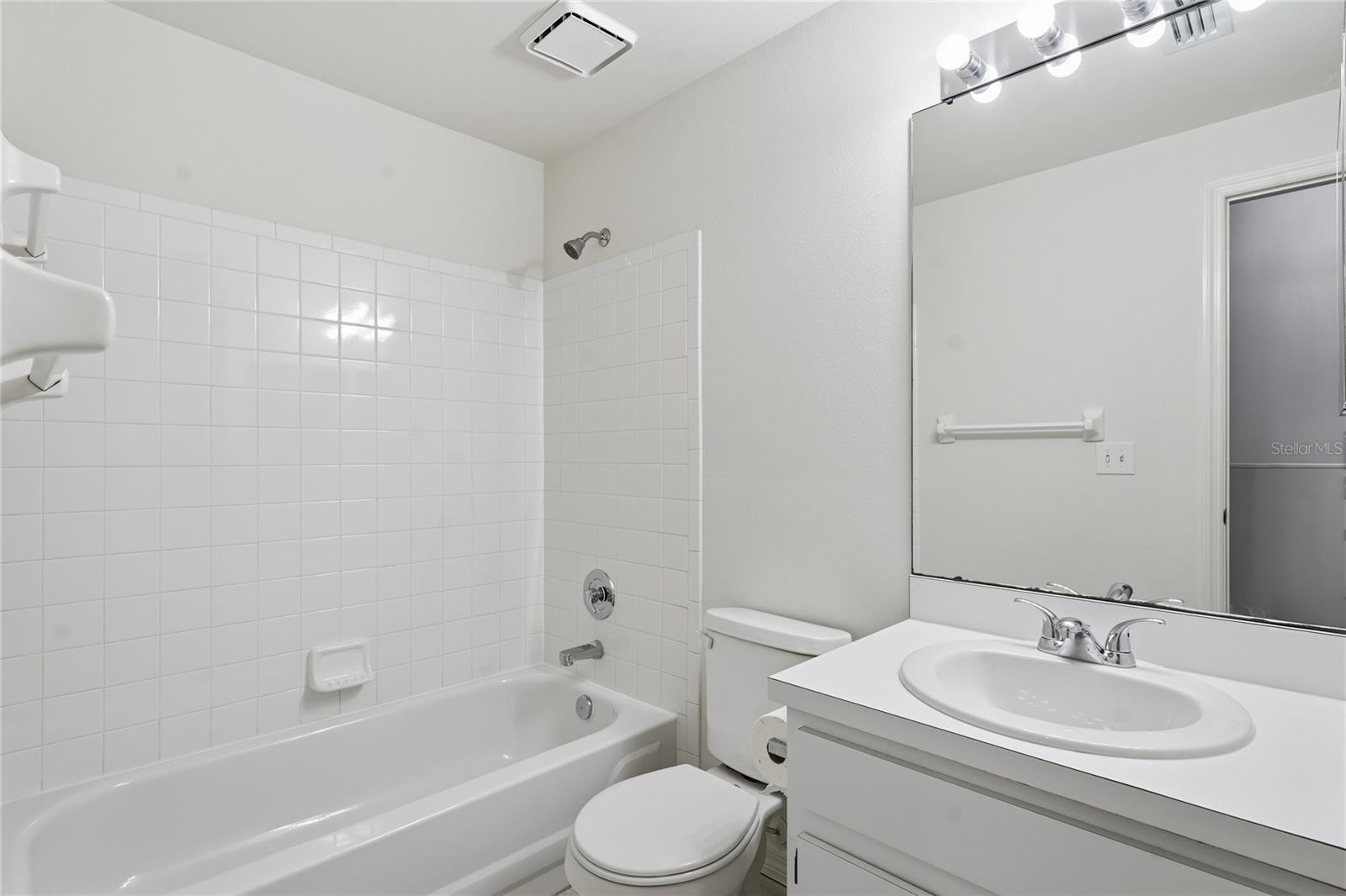 16867 LE CLARE SHORES DRIVE, Tampa, FL 33624