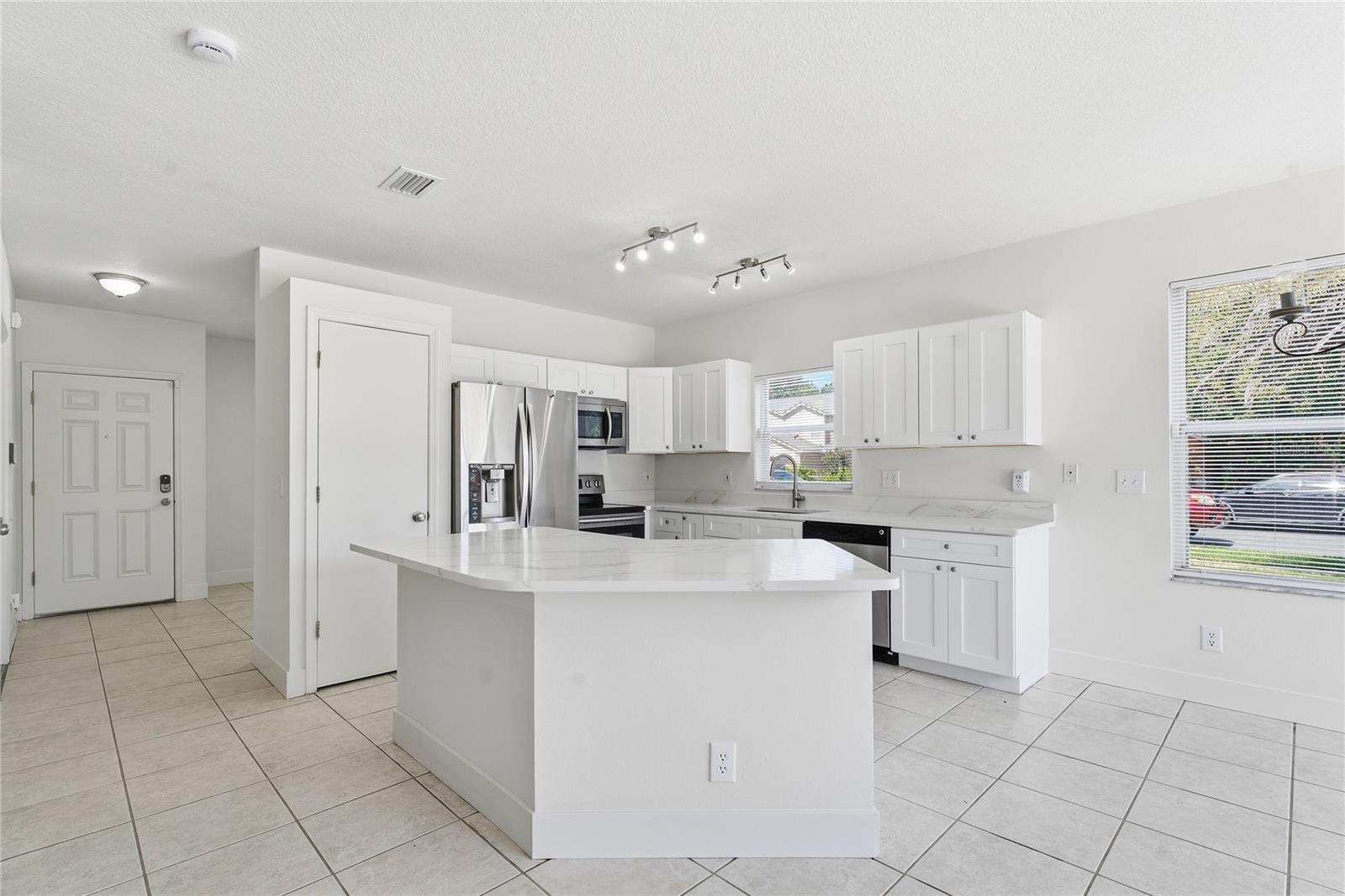 16867 LE CLARE SHORES DRIVE, Tampa, FL 33624
