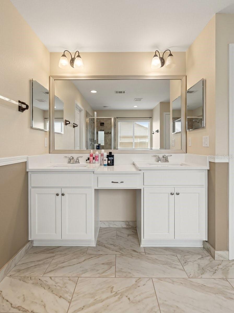 19025 FISHERMANS BEND DRIVE, Lutz, FL 33558