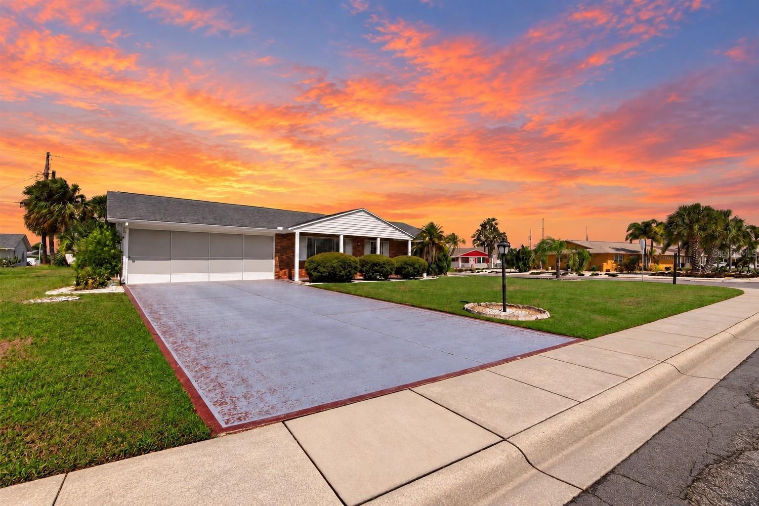 801 OAKMONT AVENUE, Sun City Center, FL 33573 801 OAKMONT AVENUE, Sun City Center, FL 33573