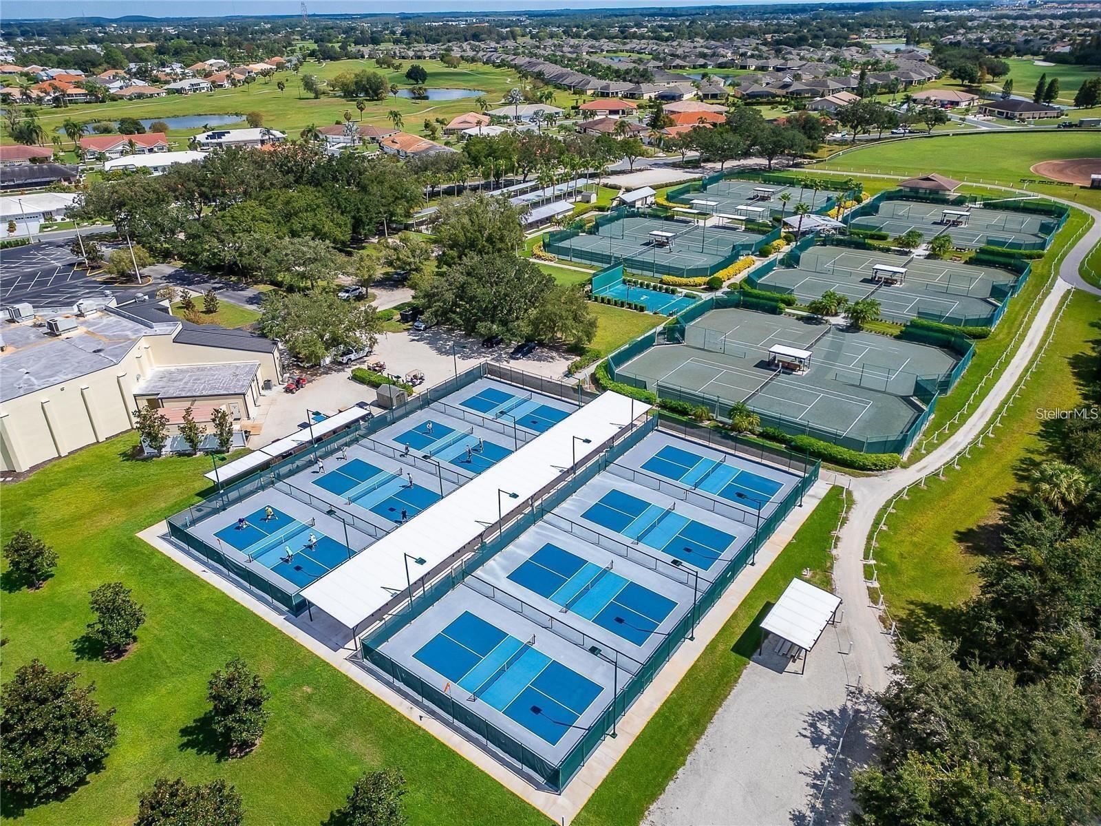 801 OAKMONT AVENUE, Sun City Center, FL 33573
