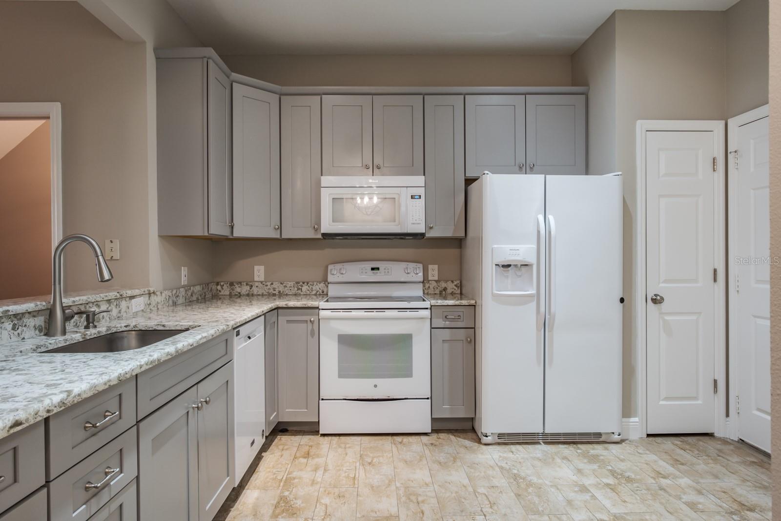 3298 COVERED BRIDGE DRIVE W, Dunedin, FL 34698