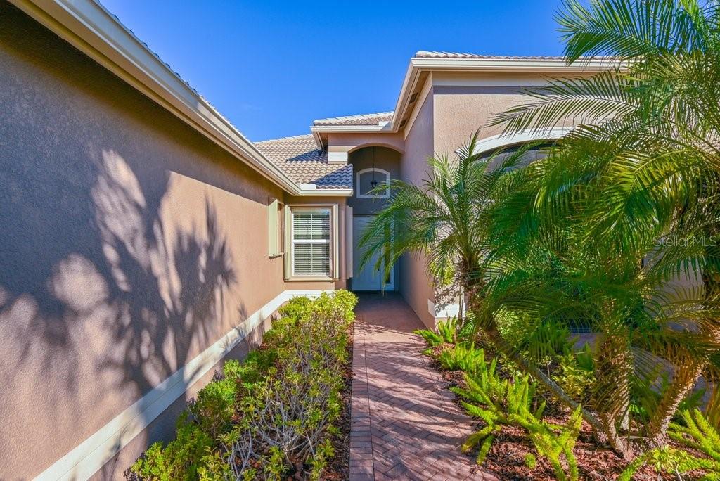 15644 AURORA LAKE CIRCLE, Wimauma, FL 33598