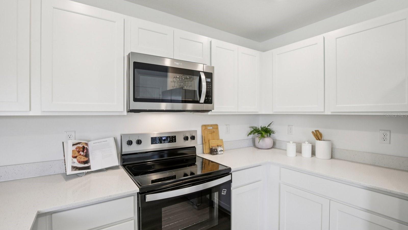 8304 RIVERBEND RISE LANE, Tampa, FL 33619