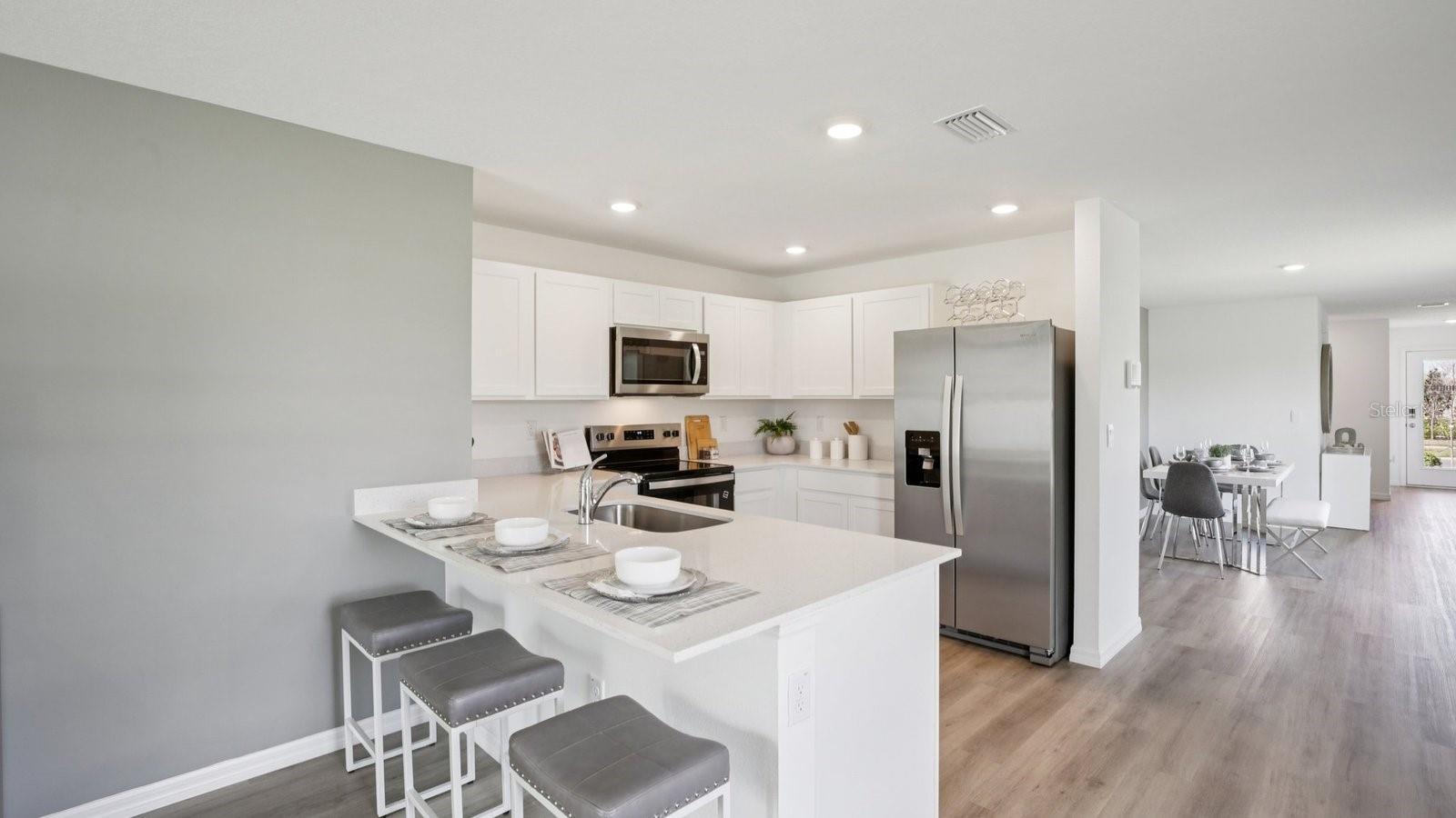 8304 RIVERBEND RISE LANE, Tampa, FL 33619